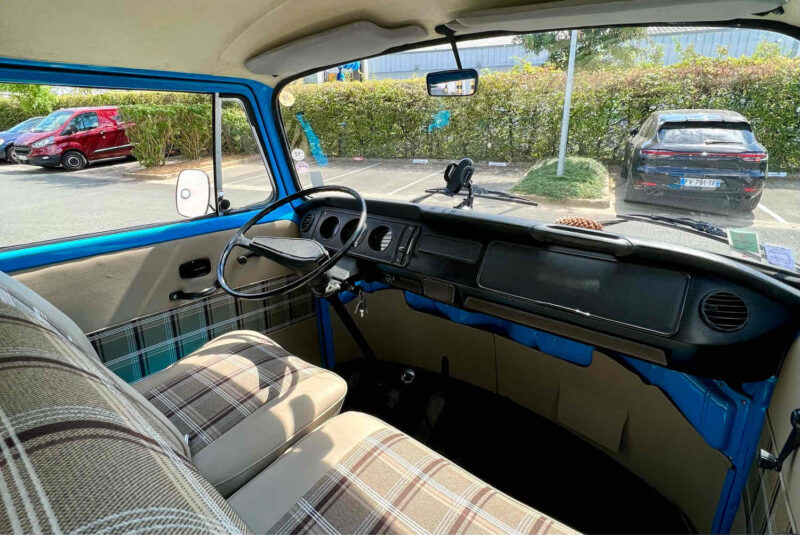 <h1>VOLKSWAGEN KOMBI T2 BOB ISER 1976</h1>