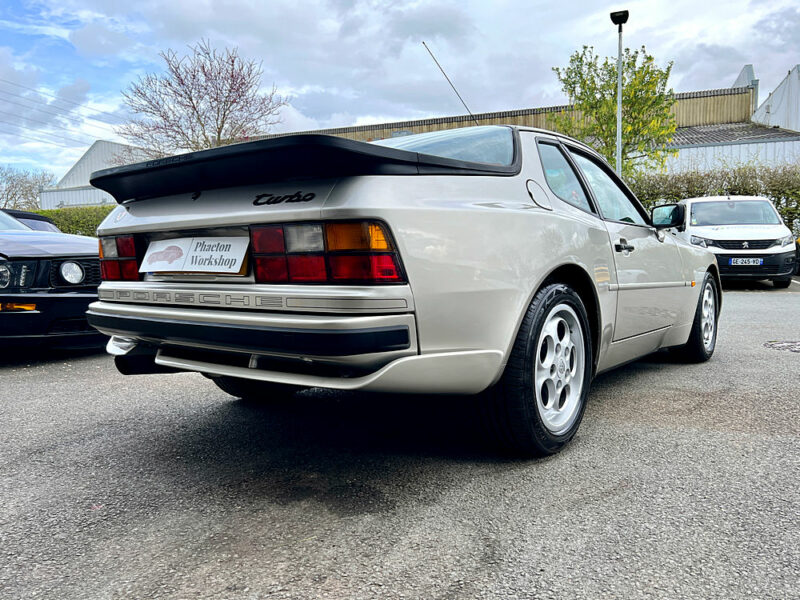 PORSCHE 944 TURBO 1988